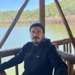 Kerem Yavaşça